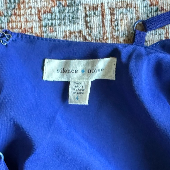 Silence & noise size 7 flowy backless dress - Picture 4 of 4